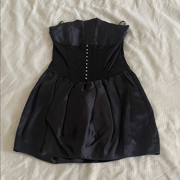bebe Dresses & Skirts - bebe Elegant Black corset Strapless Dress